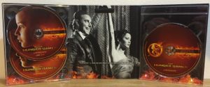 The Hunger Games (3-Disc Deluxe Edition)