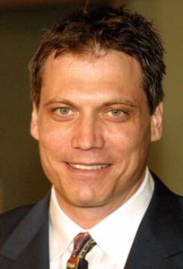 Holt McCallany