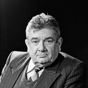 Евгений Весник