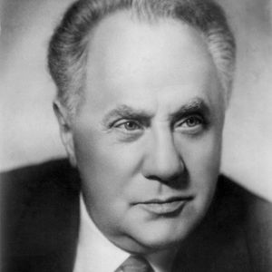 Михаил Жаров