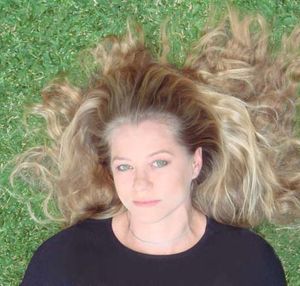 Jonna Lee
