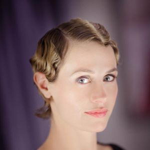 Cécile De France