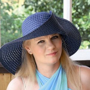 Анна Ардова
