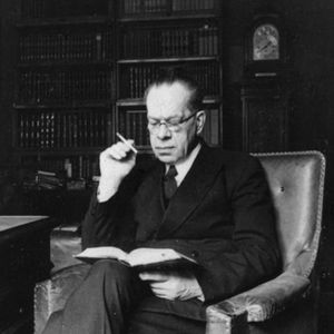 Михаил Лозинский