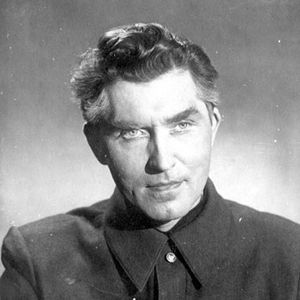 Василий Леонов