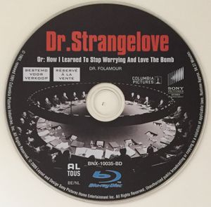 Dr. Strangelove (Dr. Folamour) Or: How I Learned To Stop Worrying And Love The Bomb