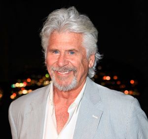 Barry Bostwick