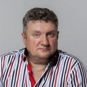 Олег Комаров