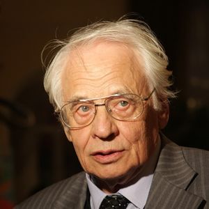 Владимир Наумов