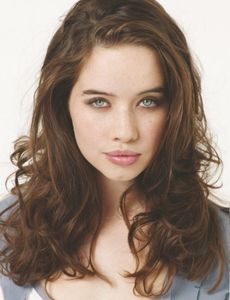 Anna Popplewell