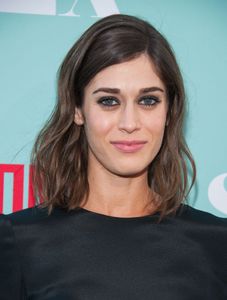 Lizzy Caplan