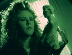 T'Pau: China In Your Hand