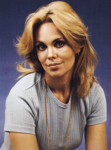 Lara Parker