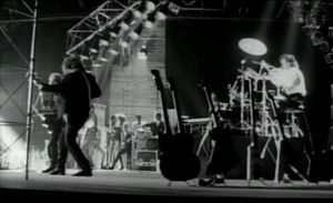 Cutting Crew: (Between A) Rock And A Hard Place