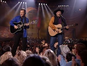 Garth Brooks: Longneck Bottle (with Steve Wariner)