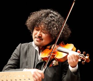 Taro Hakase