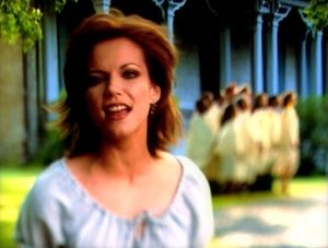 Martina McBride: A Broken Wing