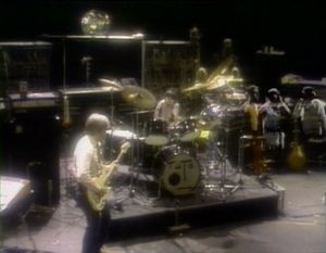 Toto: Hold The Line / Georgy Porgy / I'll Supply The Love / Goodbye Elenore (Medley)