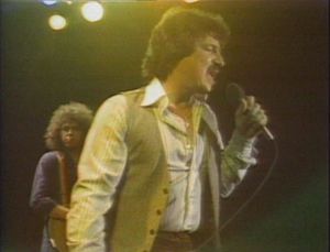 Toto: Hold The Line