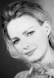Beatrice Macola