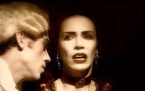 Annie Lennox: Walking On Broken Glass