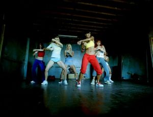 Pussycat Dolls & Will.i.am: Beep