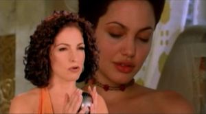 Gloria Estefan: Can't Walk Away From Love