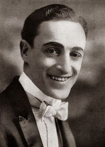 Leo White