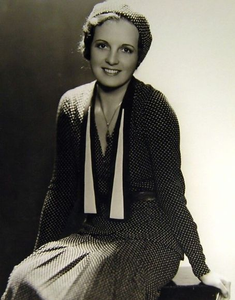 Nora Lane