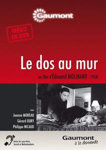 Le dos au mur