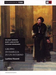 Gruppo Di Famiglia In Un Interno
