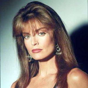 Tracy Scoggins