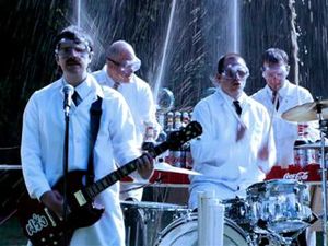Weezer: Pork and Beans
