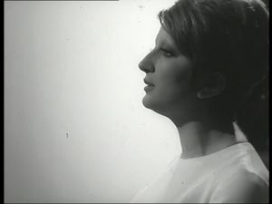 Mina: Un Bacio È Troppo Poco