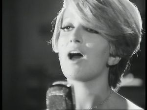 Mina: Chi Dice Non Dà