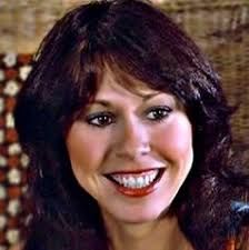 Elaine Giftos