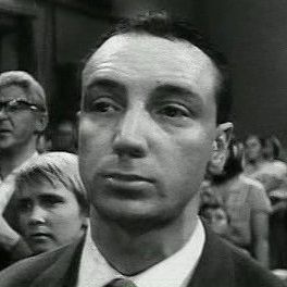Юрий Комаров