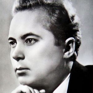 Александр Толстых