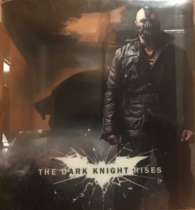 The Dark Knight Rises: [Limited Edition Broken Cowl Box Set]