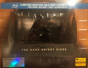 The Dark Knight Rises: [Limited Edition Broken Cowl Box Set]