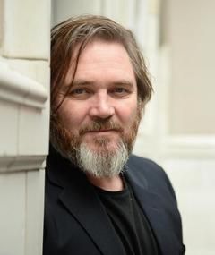Alex Ferns
