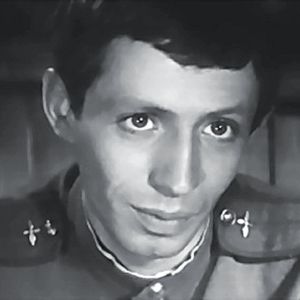 Лев Вайнштейн