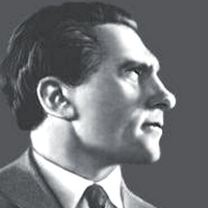 Николай Экк