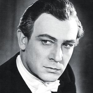 Анатолий Ларионов