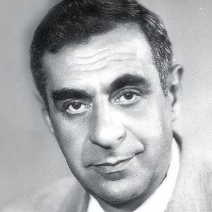 Аркадий Островский