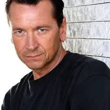 Mark Lindsay Chapman