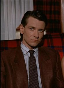 Mark Lindsay Chapman