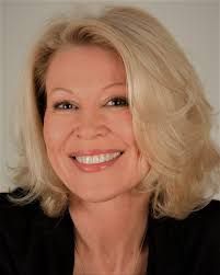 Leslie Easterbrook