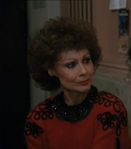 Carol Lawrence