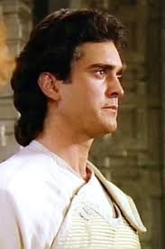 Leo Damian